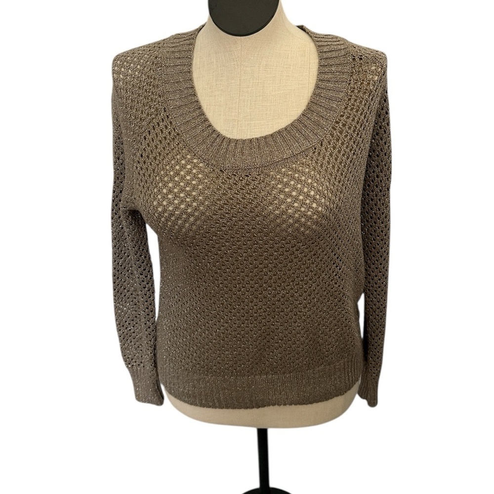 A. Buyer Women's Taupe Waffle Knit long sleeve metallic Sweater size XL